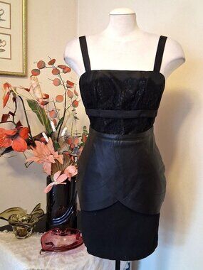 NWOT NOUSVOUS Black Chic Mini Leather Skirt Women’s Spring Fall Mini Skirts 8